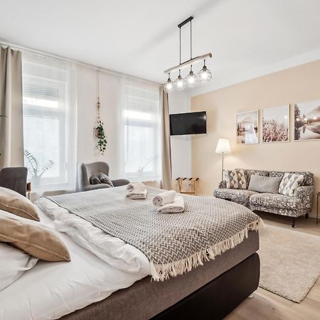 Roby-Erfurt Hbf-Nah, Balkon Apartment Bagian luar foto